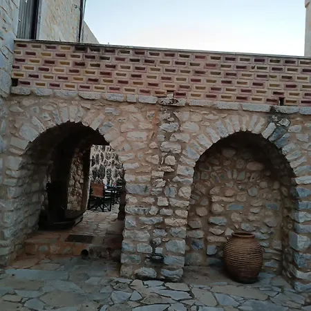 Pirgoiedem Charouda